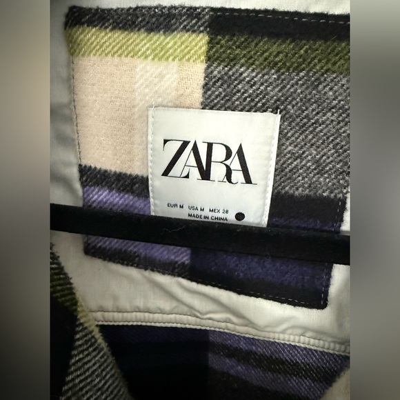 Zara Plaid Button-Up Shacket Removable Hood - Picture 4 of 6